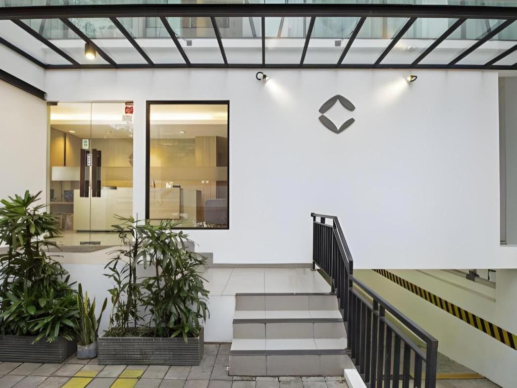 Casa Living Setiabudi Jakarta Extérieur photo